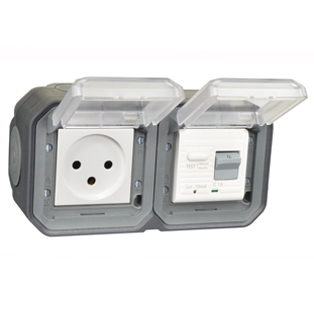 77225-BLK Israel GFCI 10Ma Trip Surface Mount IP55
